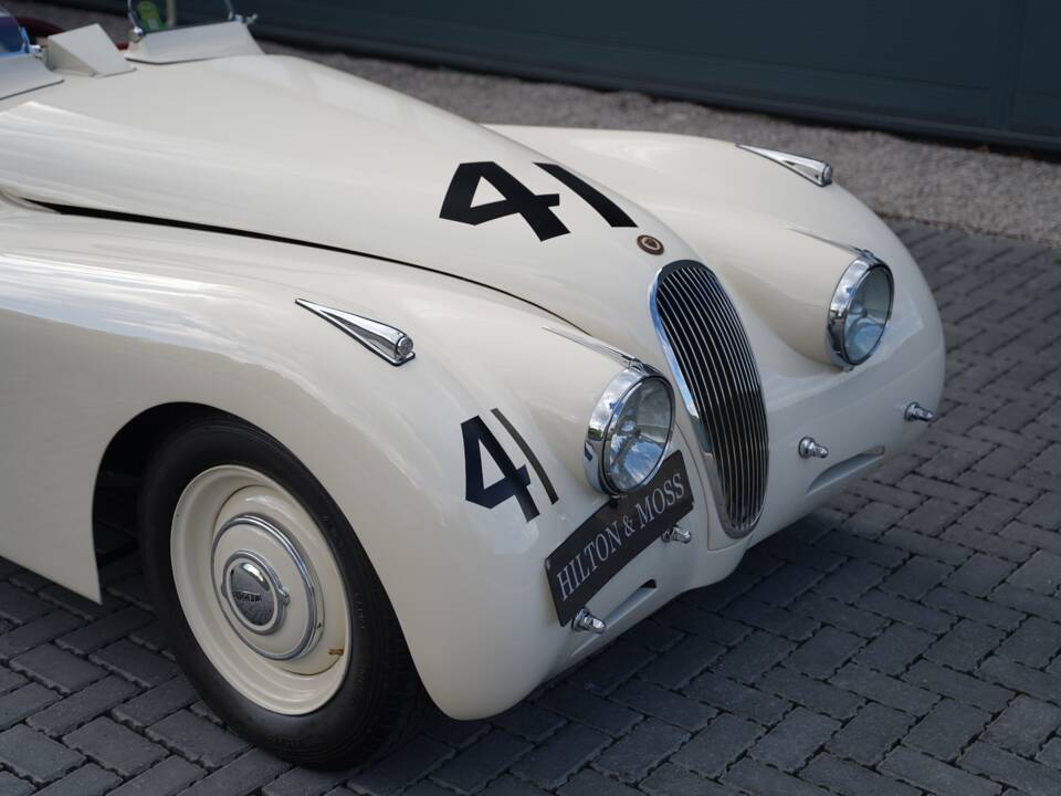Image 19/50 of Jaguar XK 120 OTS (1950)