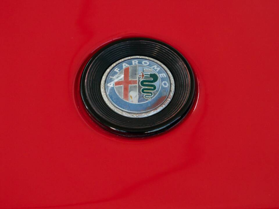 Image 16/50 of Alfa Romeo Montreal (1973)