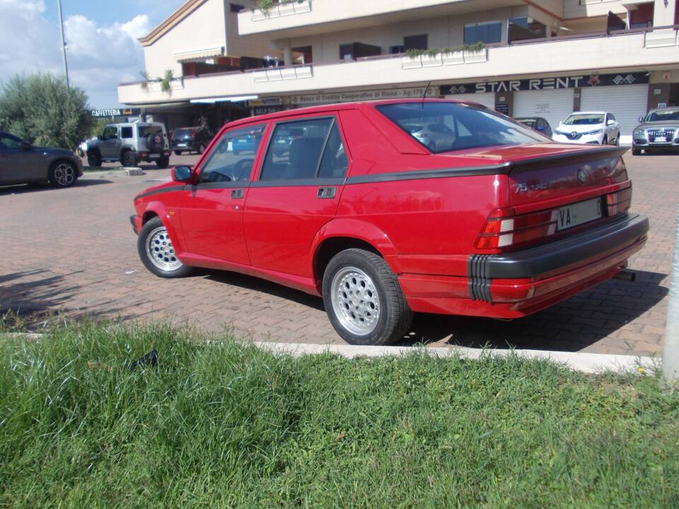 Image 2/51 of Alfa Romeo 75 1.8 Turbo (1991)