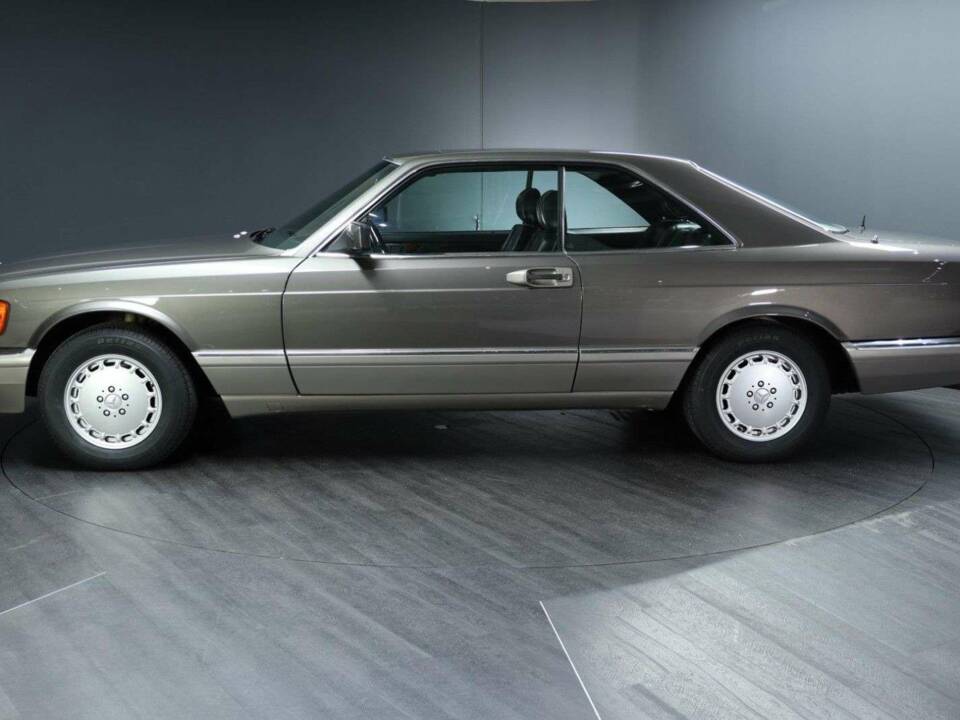Image 8/30 of Mercedes-Benz 560 SEC (1988)