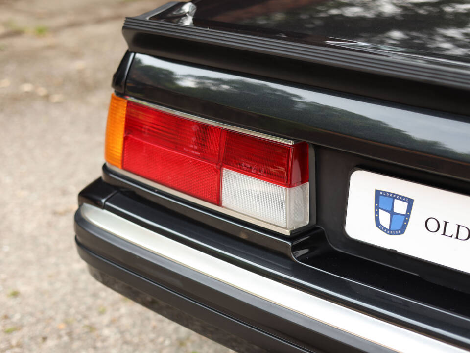 Image 62/99 of BMW M 635 CSi (1988)