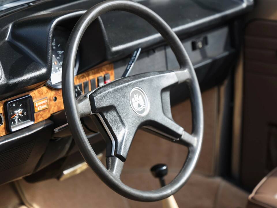 Image 38/50 of Volkswagen Beetle 1303 (1979)