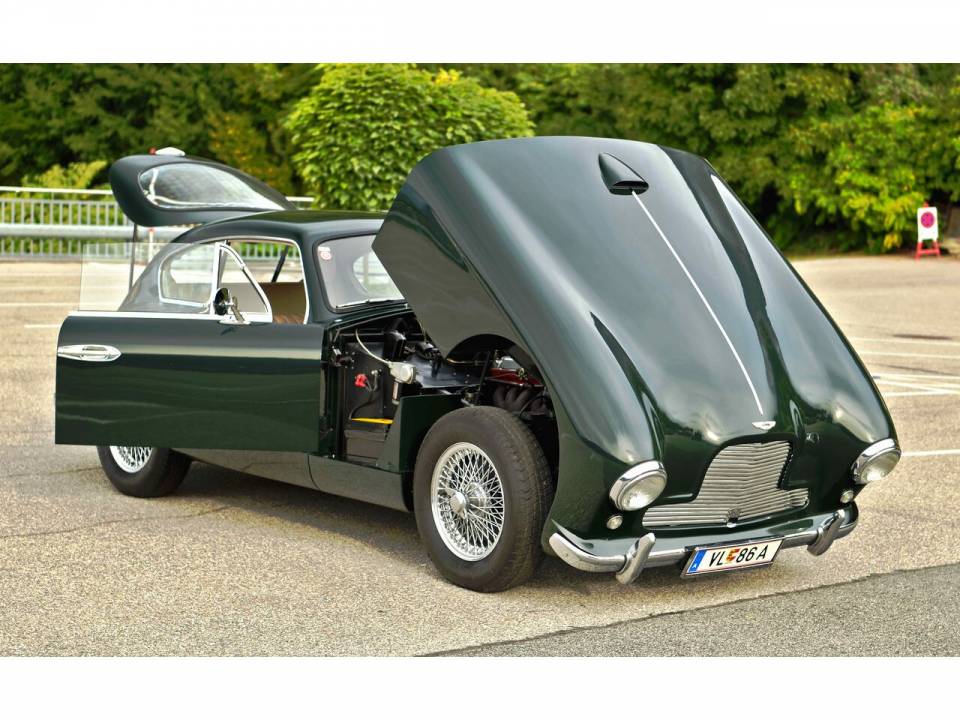 Image 12/38 of Aston Martin DB 2&#x2F;4 Mk I (1955)