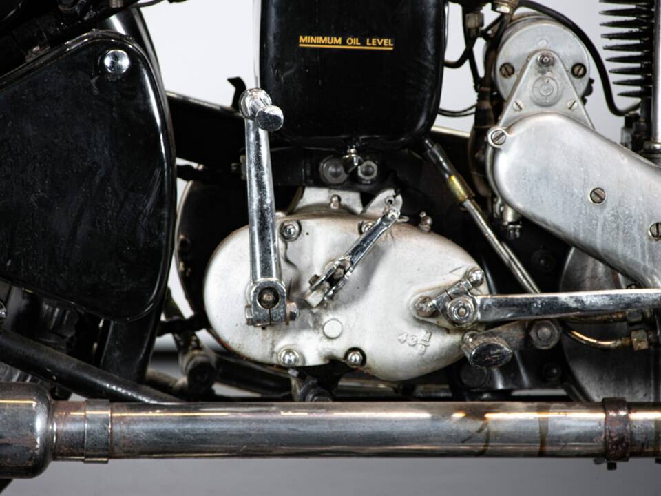Image 13/50 de Ariel W/NG 350 (1941)