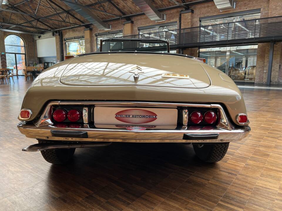 Imagen 18/31 de Citroën DS 21 Usine (1970)