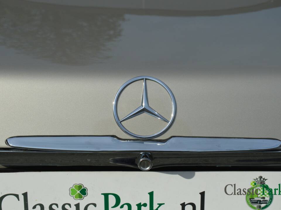 Image 46/47 de Mercedes-Benz 560 SL (1986)