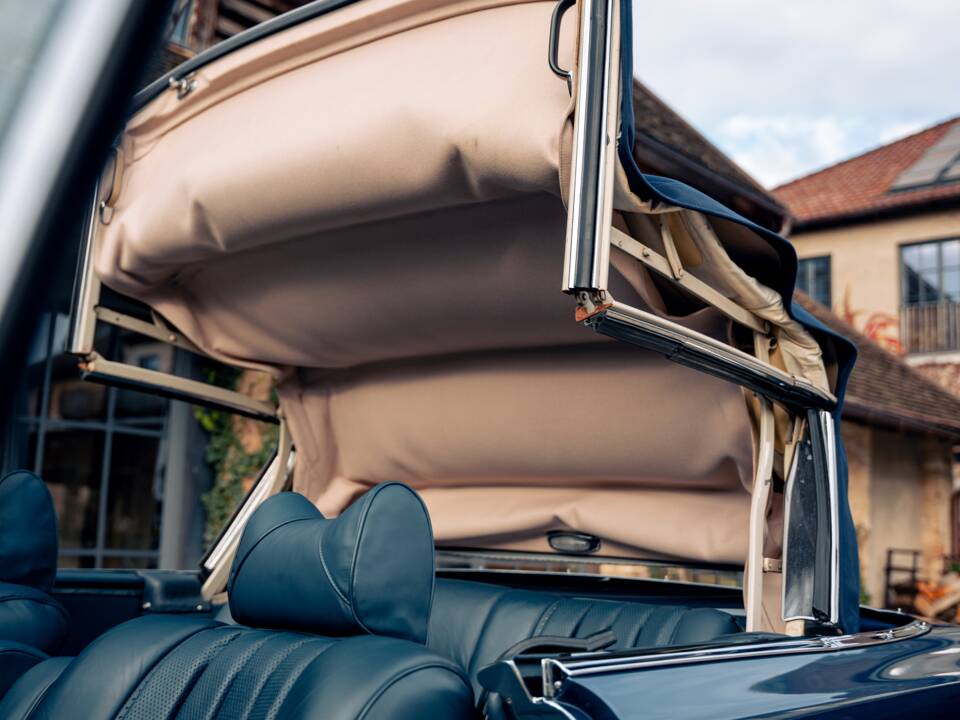 Bild 15/16 von Mercedes-Benz 280 SE 3,5 (1971)