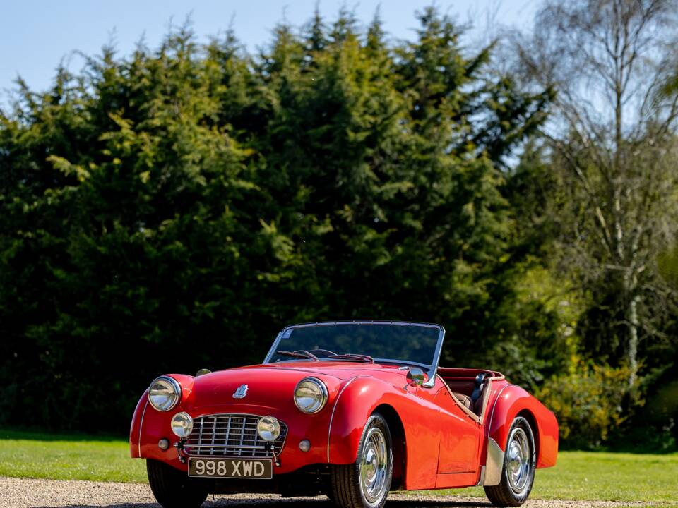 Image 12/50 of Triumph TR 3 (1956)