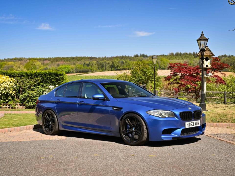Bild 16/50 von BMW M5 (2014)