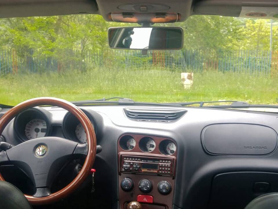 Image 12/13 of Alfa Romeo 156 2.5 V6 (1998)