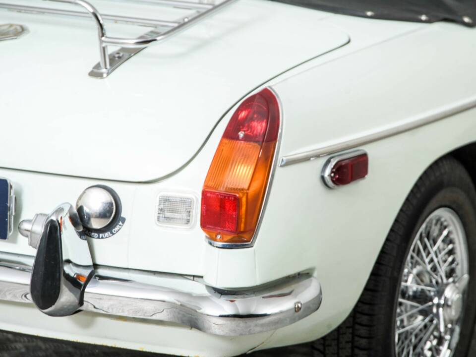 Bild 31/50 von MG MGB (1975)