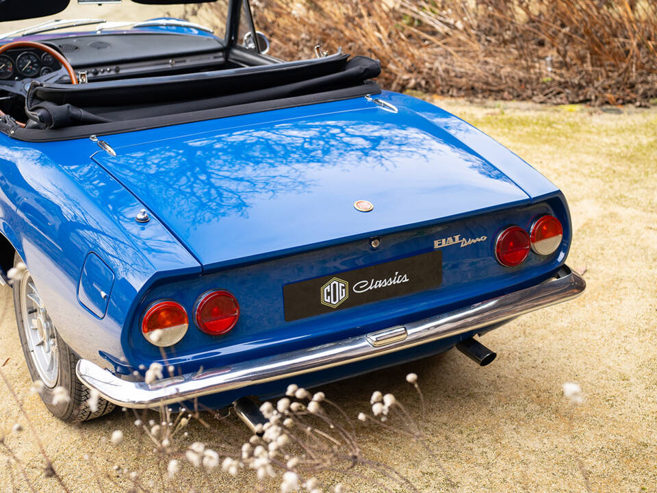 Image 14/65 of FIAT Dino Spider (1967)