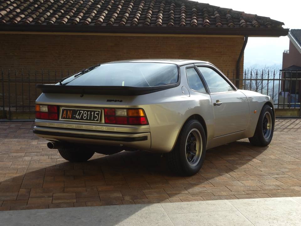 Afbeelding 4/40 van Porsche 944 (1983)