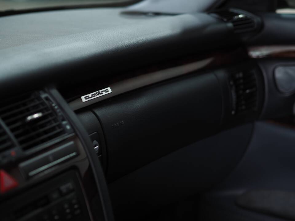 Bild 48/55 von Audi A8 3.7 quattro (2000)
