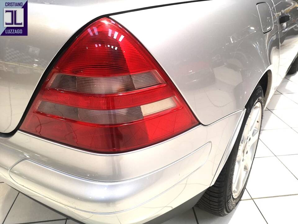 Image 15/59 of Mercedes-Benz SLK 200 Kompressor (1997)