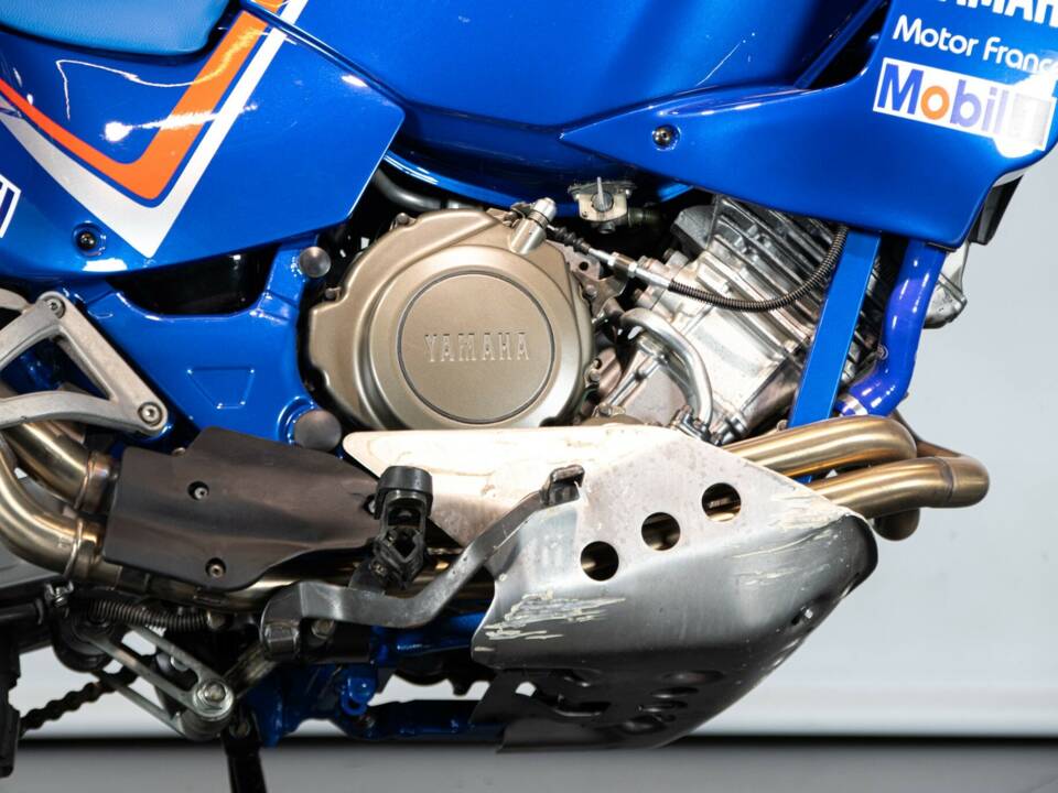 Bild 26/50 von Yamaha XTZ 750 Super Ténéré (1993)