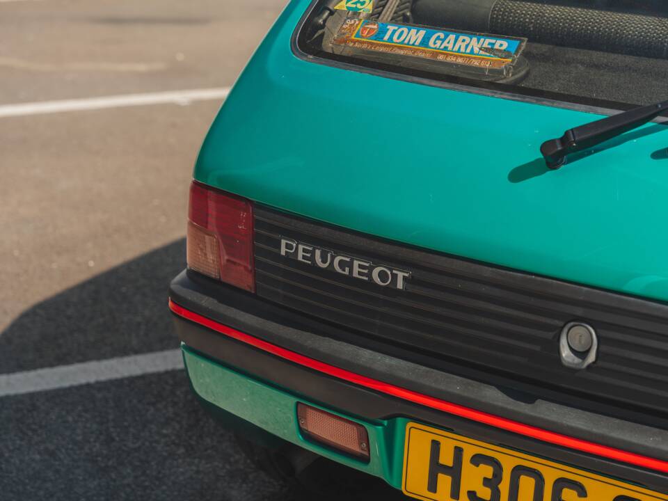 Bild 31/50 von Peugeot 205 GTi 1.9 (1991)