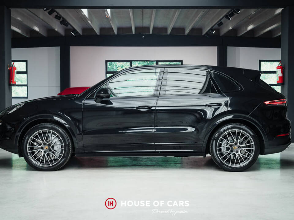 Immagine 10/24 di Porsche Cayenne Turbo (2018)