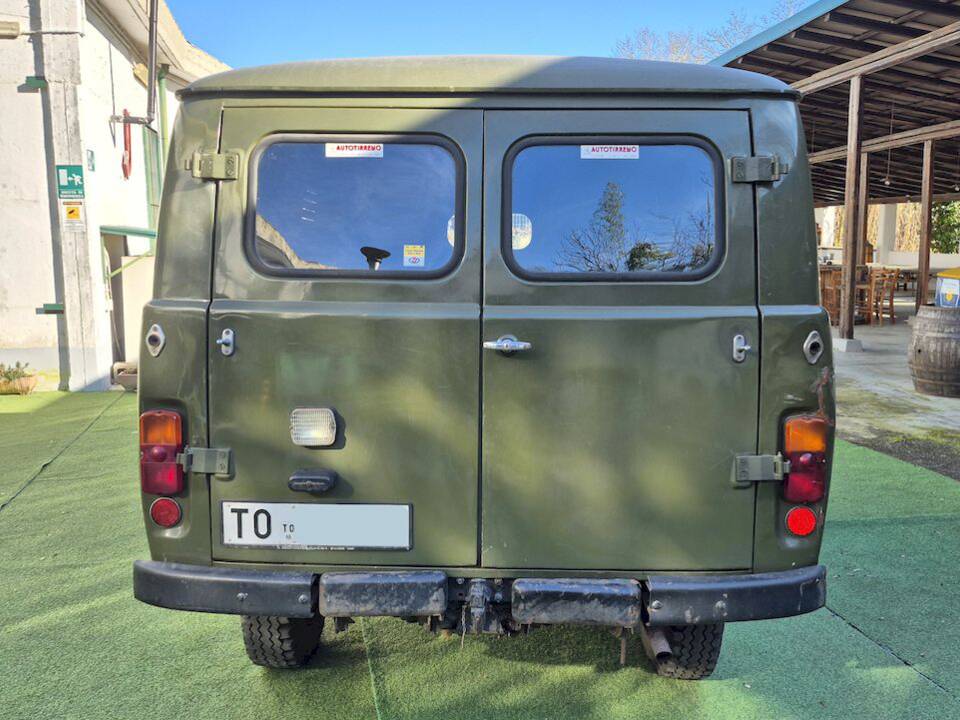 Image 12/51 of UAZ 3741 (1991)