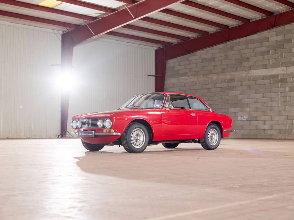 1975 | Alfa Romeo Giulia 1600 GT Junior