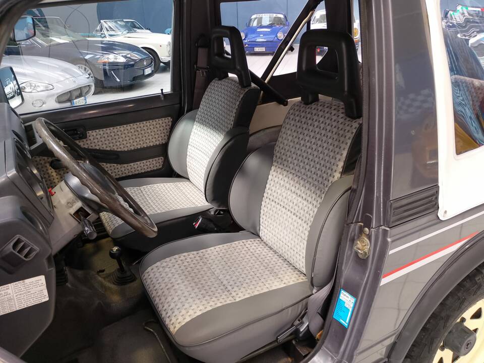 Bild 23/42 von Suzuki SJ 413 (1988)