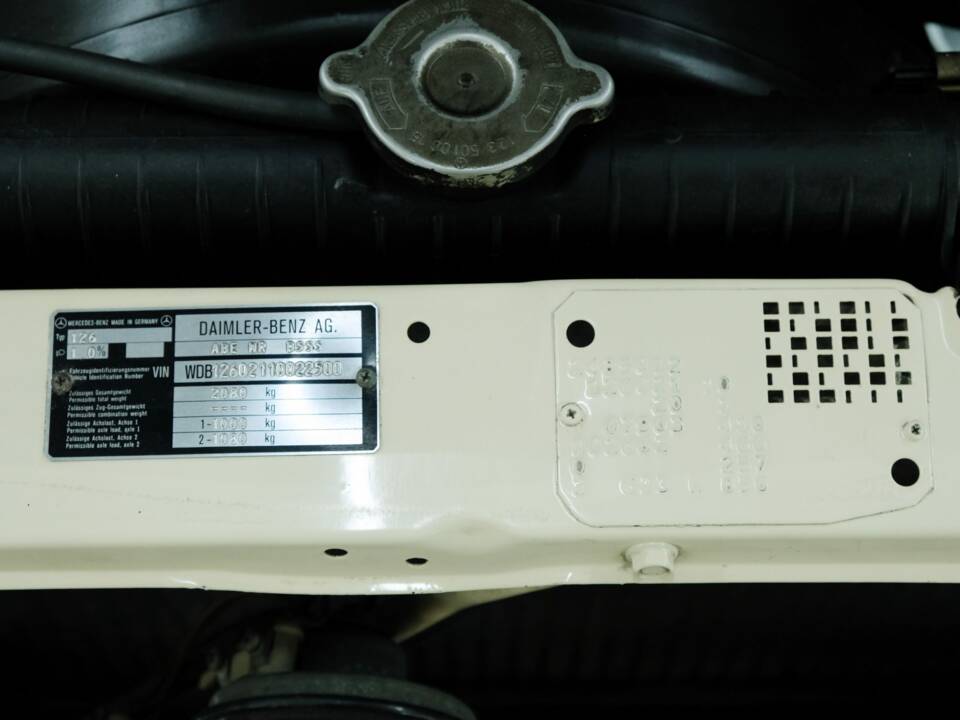 Bild 18/50 von Mercedes-Benz 280 S (1982)