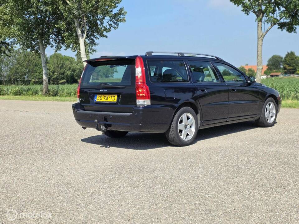 Image 11/29 de Volvo V 70 2.4 (2007)