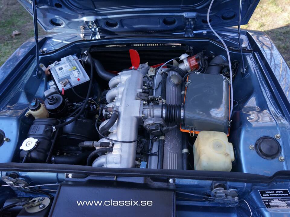 Image 20/37 of BMW 3.0 CSi (1973)