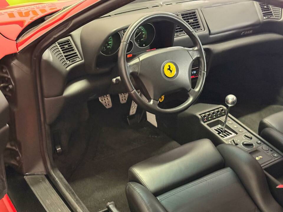Bild 20/50 von Ferrari F 355 Berlinetta (1997)