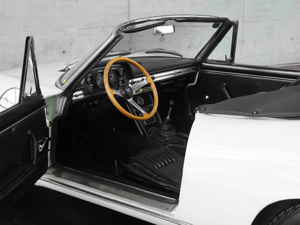Image 20/50 of FIAT Dino Spider (1967)