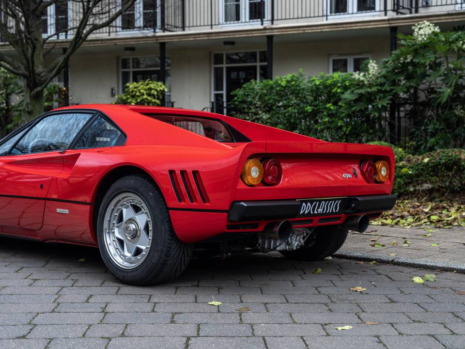 Image 16/38 of Ferrari 288 GTO (1985)