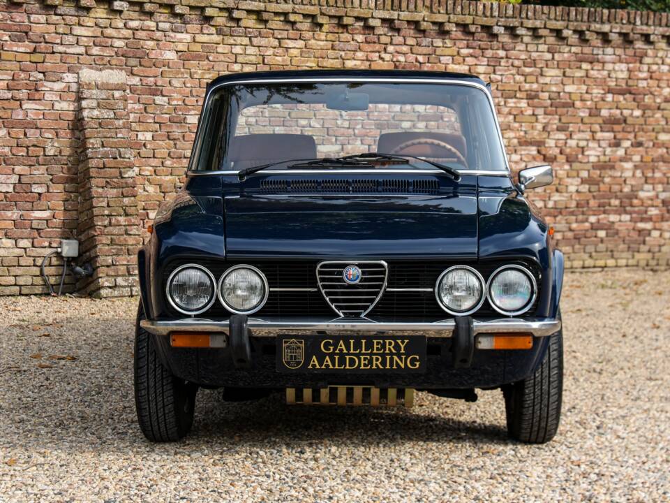 Image 8/50 of Alfa Romeo Giulia Nuova Super 1300 (1975)