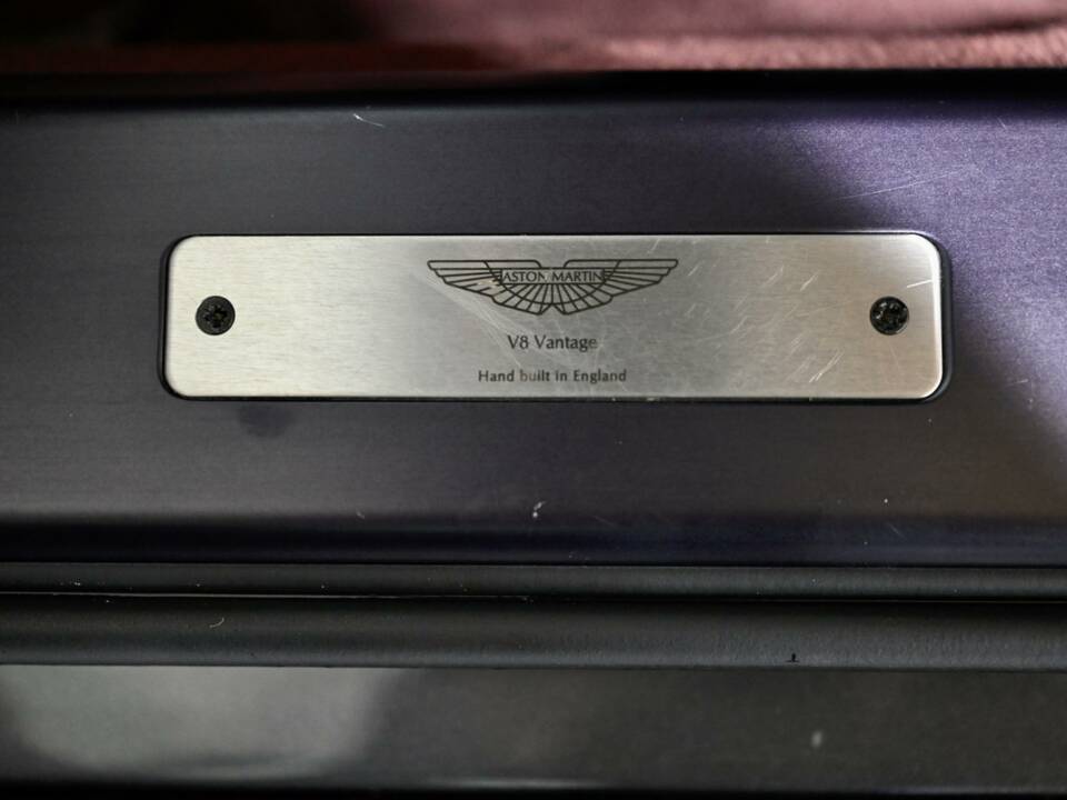 Image 45/50 de Aston Martin V8 Vantage (2006)