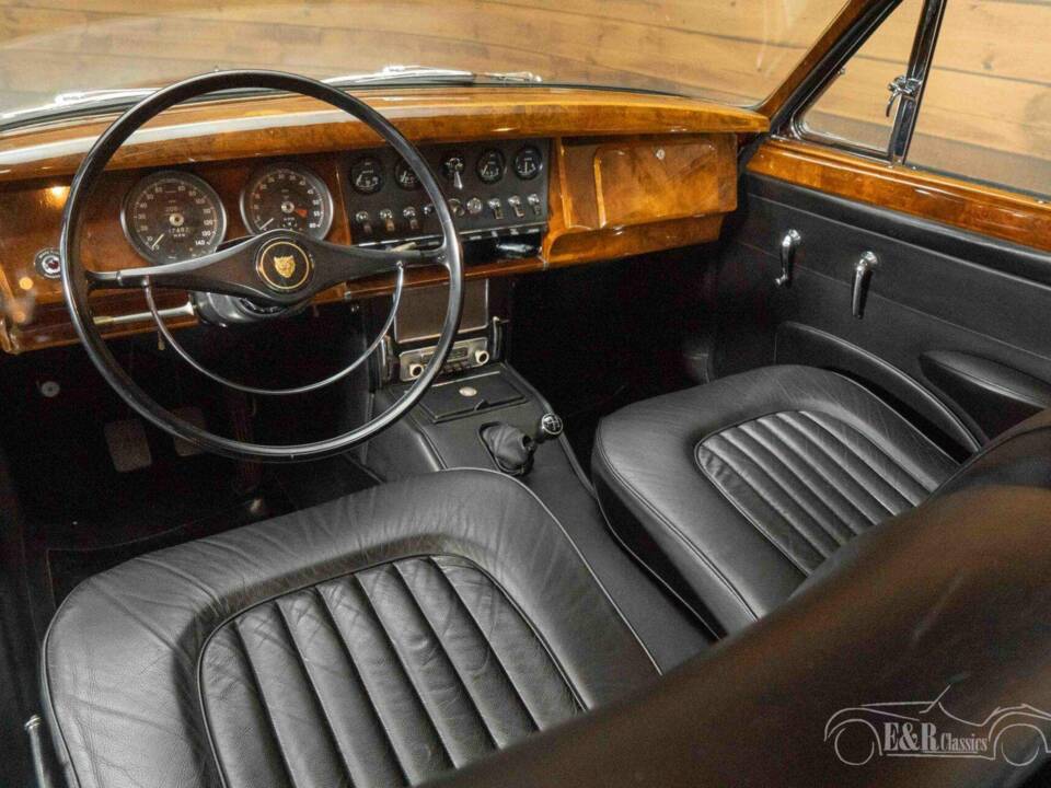 Image 19/19 de Jaguar Mk II 3.8 (1964)
