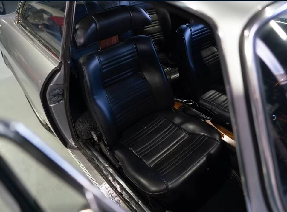 Image 17/27 of Alfa Romeo 1750 GT Veloce (1970)