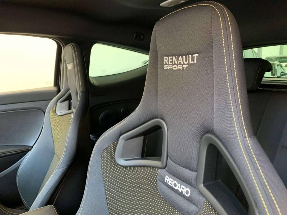 Immagine 27/43 di Renault Mégane RS (2011)