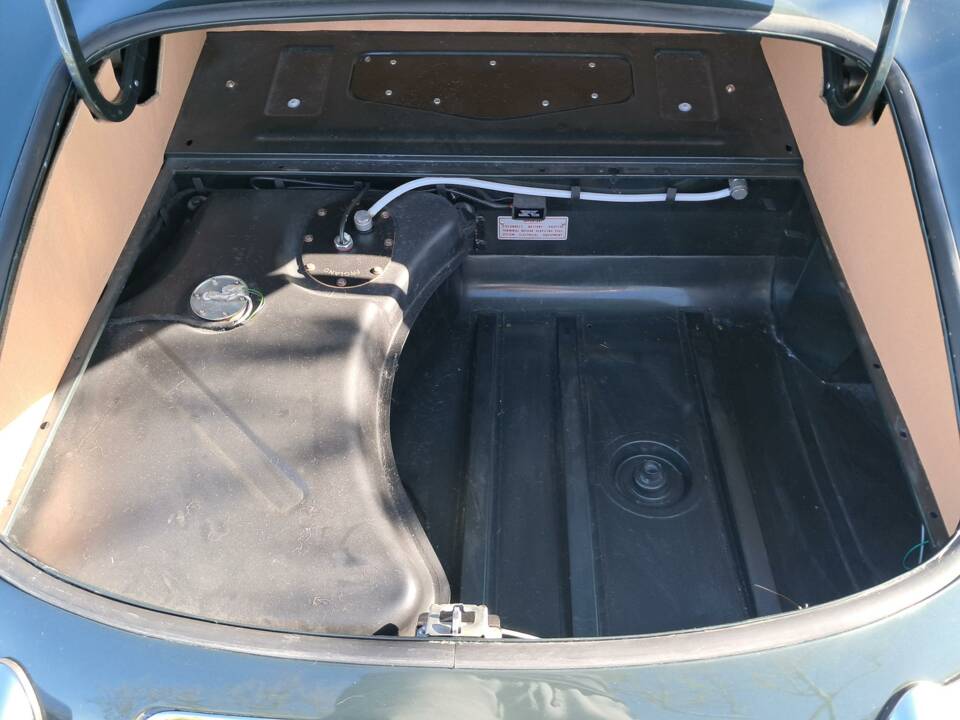 Image 15/74 of Jaguar E-Type 3.8 Flat Floor (1961)