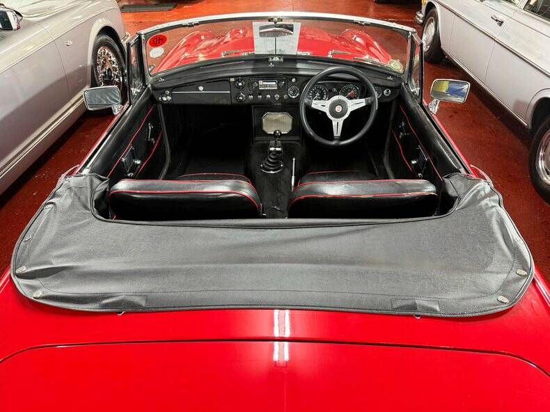 Afbeelding 39/40 van MG MGC (1900)