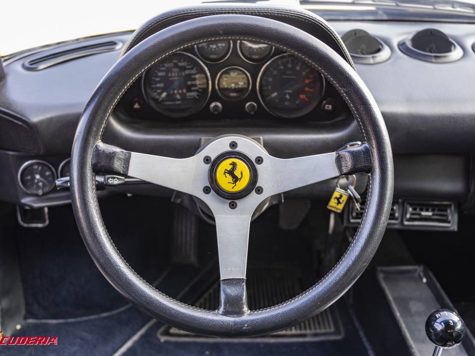 Bild 30/44 von Ferrari 308 GTB (1977)