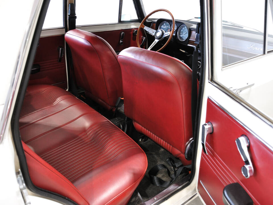 Image 39/63 of Alfa Romeo Giulia 1600 Super Biscione (1969)