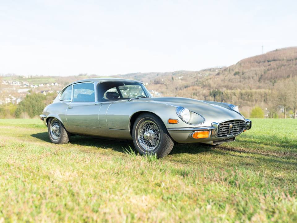 Bild 2/19 von Jaguar Type E V12 (2+2) (1972)