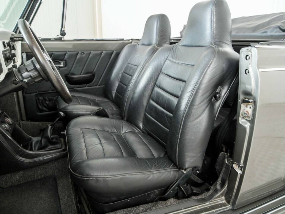 Image 15/50 of Volkswagen Beetle 1303 LS (1971)