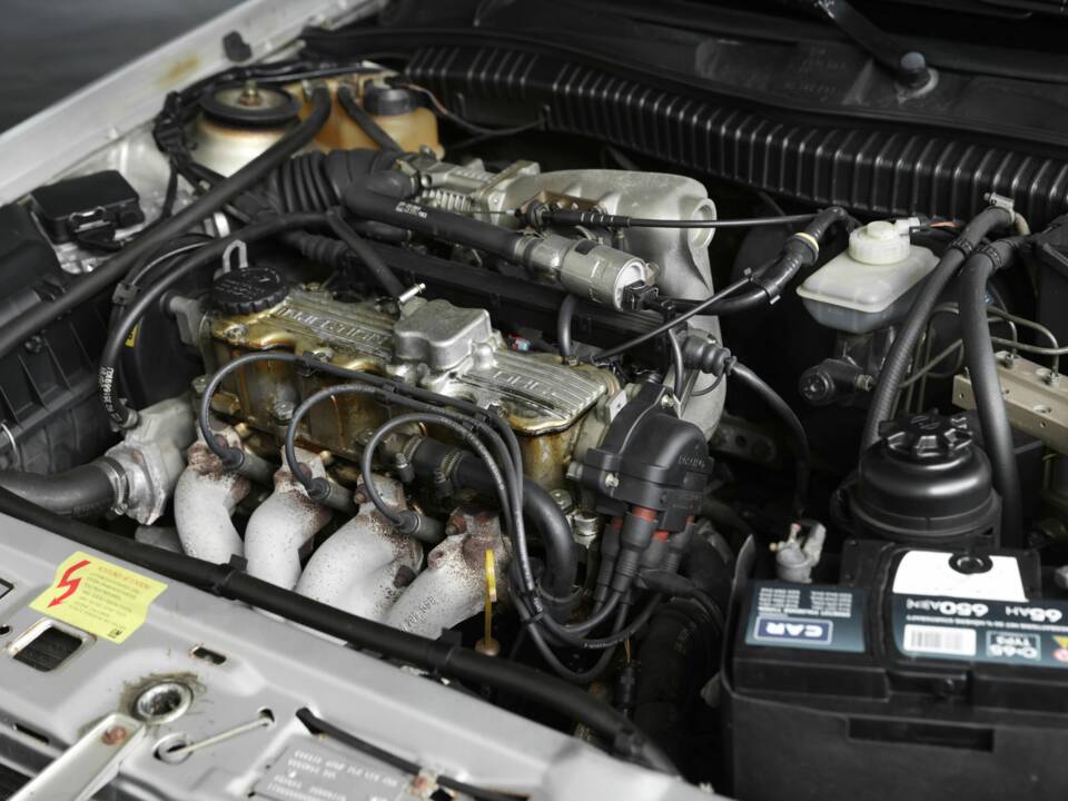 Bild 33/41 von Opel Calibra 2,0 (1991)