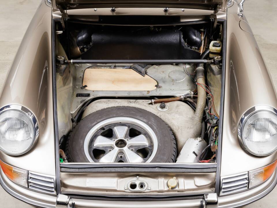 Immagine 14/16 di Porsche 911 2.4 T "Oilflap" (1972)