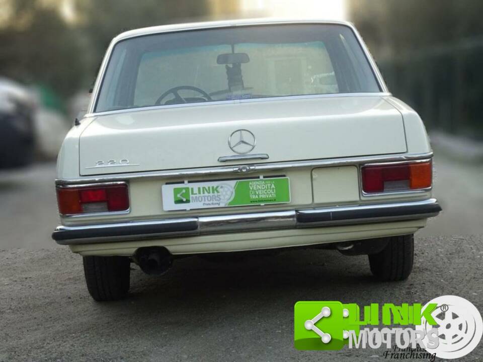 Bild 5/10 von Mercedes-Benz 220 (1971)