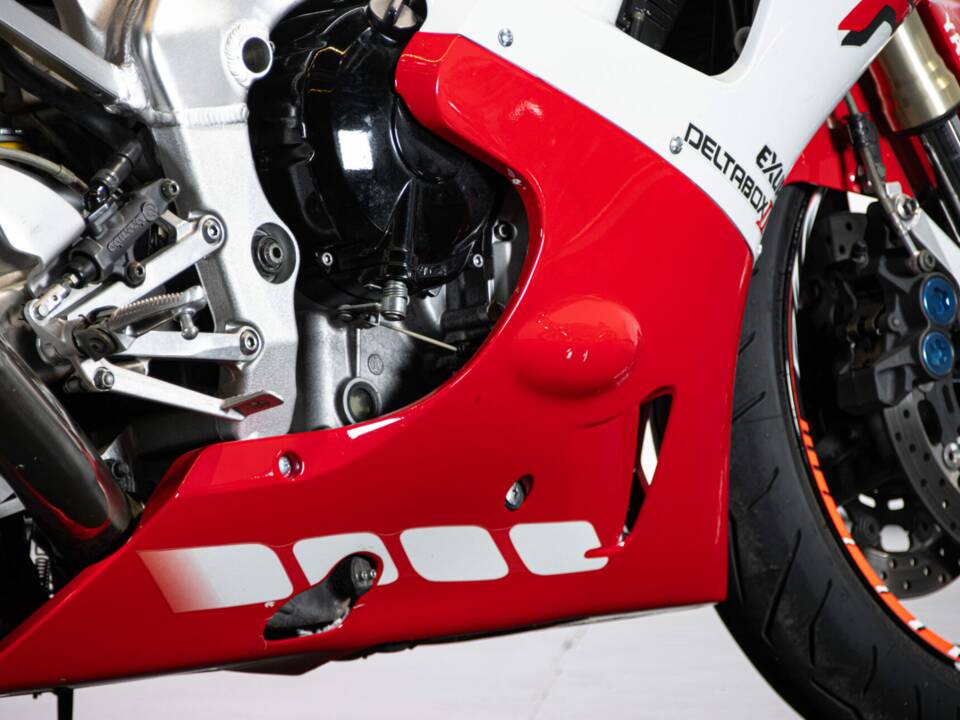 Bild 34/50 von Yamaha YZF 1000 R1 (1998)