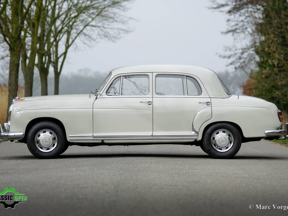Bild 3/44 von Mercedes-Benz 220 S (1958)