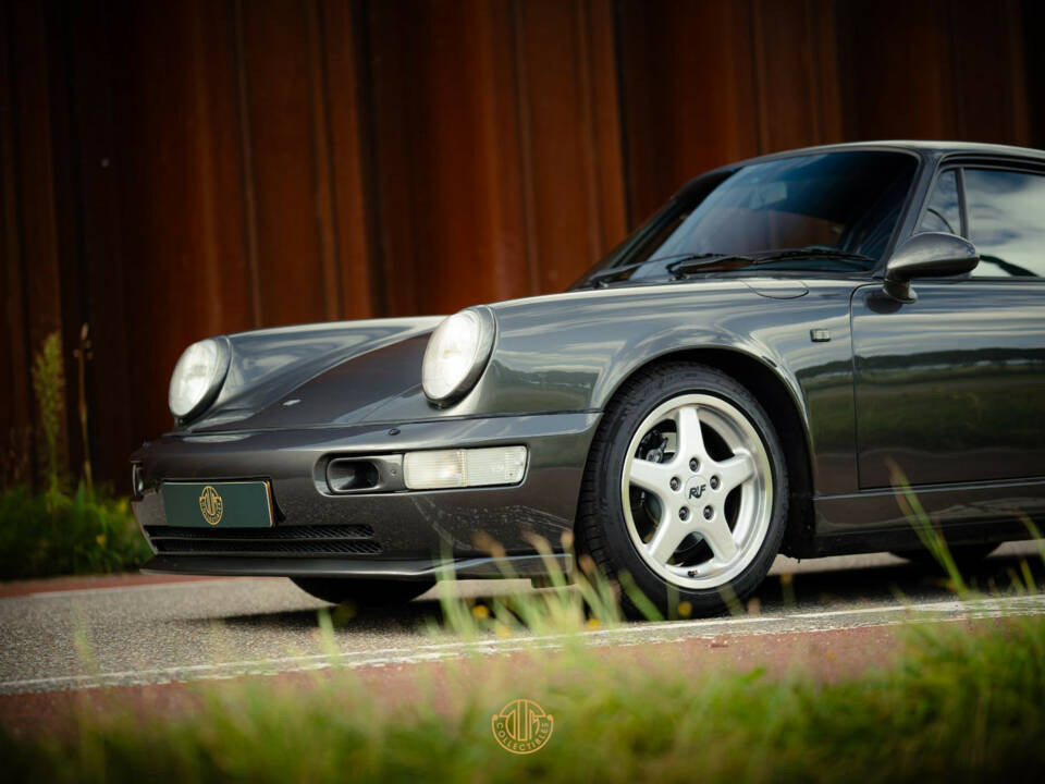 Image 24/49 of Porsche 911 Carrera 2 (1994)