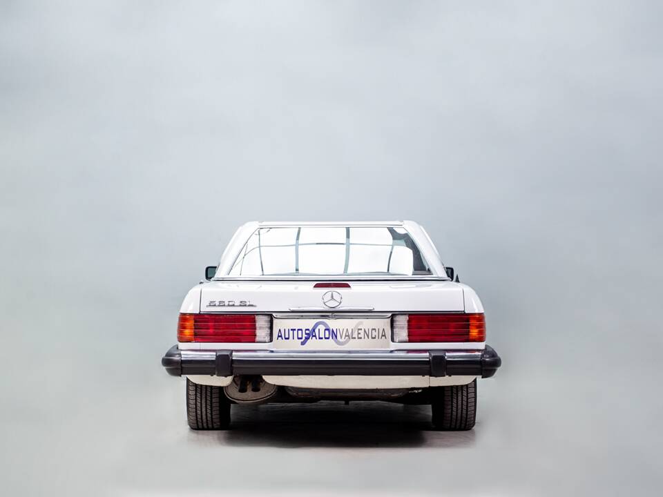 Image 17/48 of Mercedes-Benz 560 SL (1988)