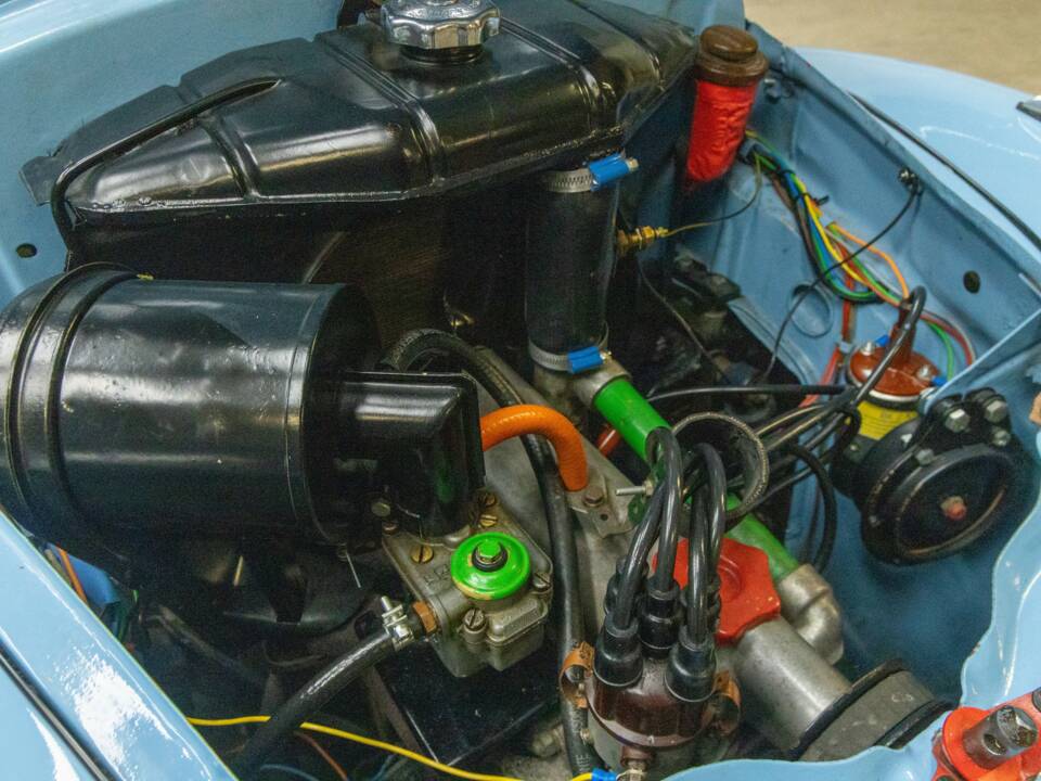 Image 47/50 of FIAT 500 C Topolino (1949)